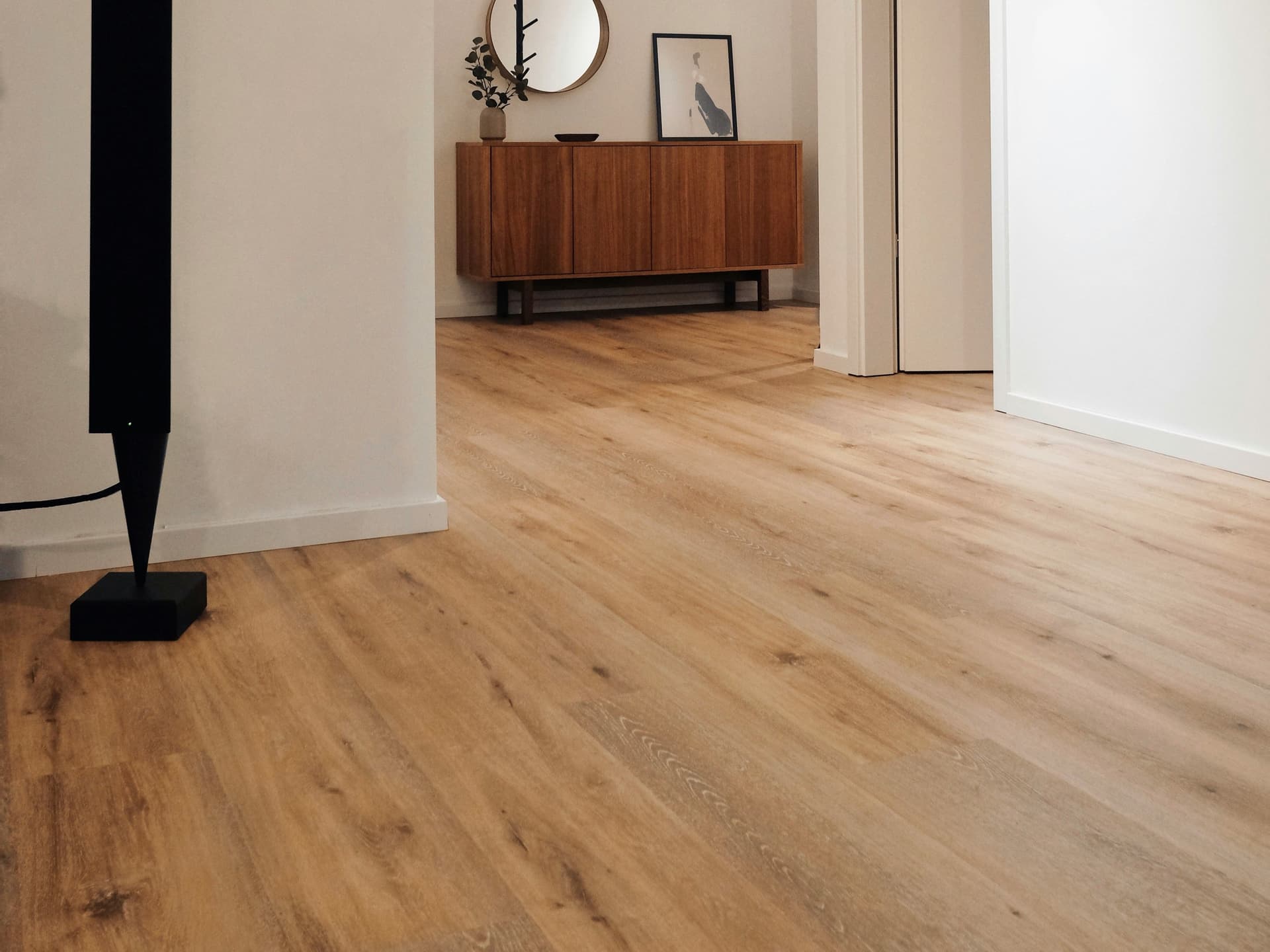 Blog post Hardwood Floors: Key Reasons to Choose This Type of Flooring for Your House image